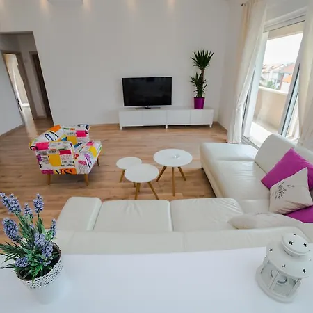 Appartement Kampanel Turanj