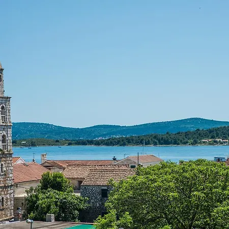 아파트 Kampanel 투라니