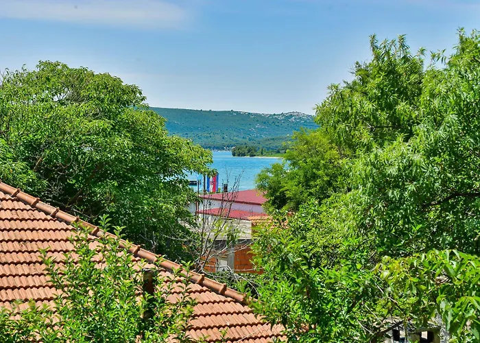 Kampanel アパート